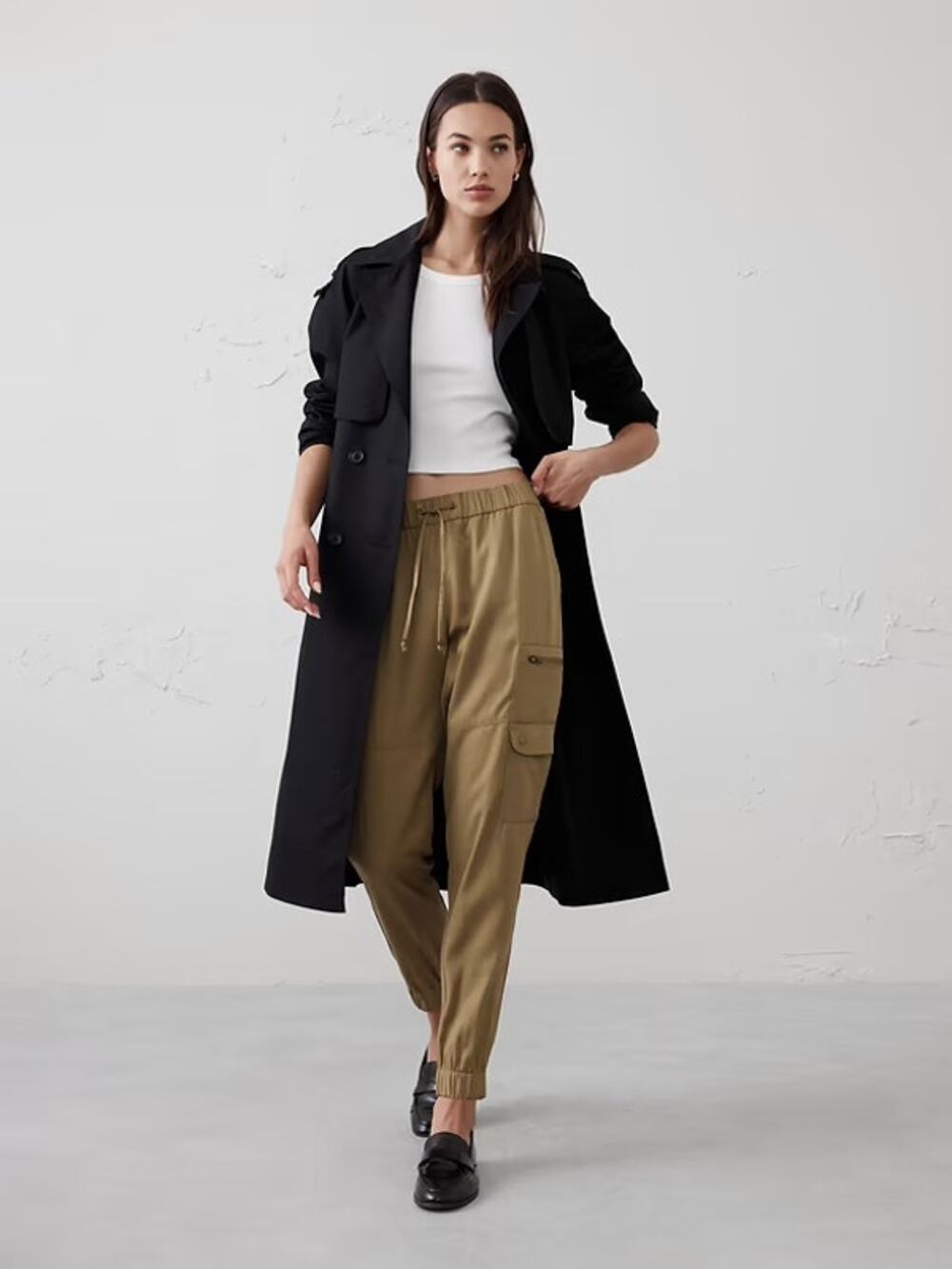 Banana Republic Factory Women's Tencel Cargo Joggers Airforce Khaki Size M